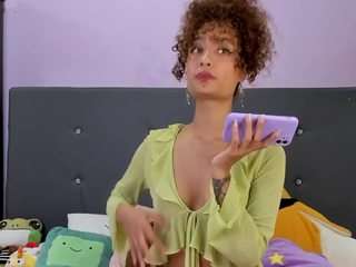 harmonyhill camsoda stream image, 05.02.2025 01:20