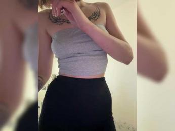 BabyDarii bongacams stream image, 10.04.2025 11:10