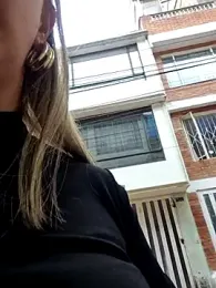 _Abril-Office1 stripchat stream image, 11.04.2025 15:30
