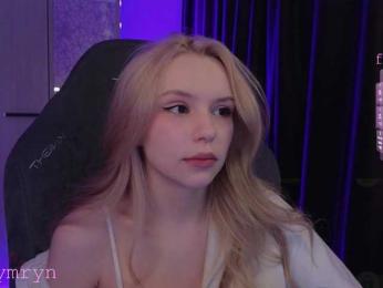fymryn bongacams stream image