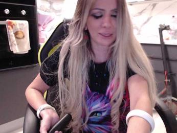 blondalina bongacams stream image