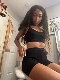 mismialove stripchat stream image, 14.04.2025 23:50