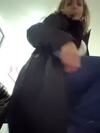 _Abril-Office1 stripchat stream image