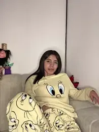 Laura-Khalifa stripchat stream image, 17.04.2025 05:50