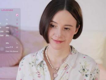 MissEssie bongacams stream image