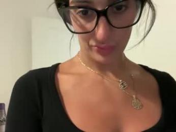 camiliakxoxo chaturbate stream image, 24.04.2025 02:50