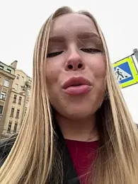 Liza_risky stripchat stream image, 24.04.2025 08:00