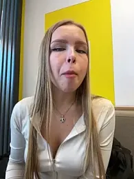Liza_risky stripchat stream image, 26.04.2025 08:20