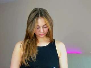 may-flowere camsoda stream image, 26.04.2025 11:10
