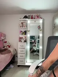 Emmily_19 stripchat stream image, 28.04.2025 22:30