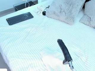 angie-roses camsoda stream image