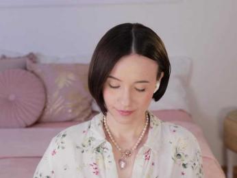 MissEssie bongacams stream image