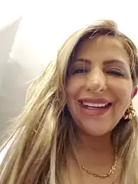 _Abril-Office1 stripchat stream image, 07.05.2025 19:00