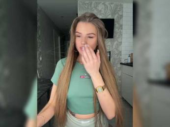 SweetyMia bongacams stream image