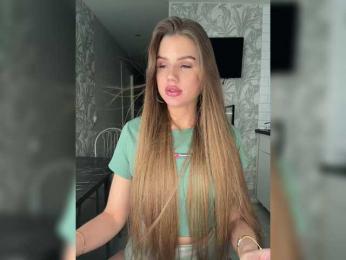 SweetyMia bongacams stream image