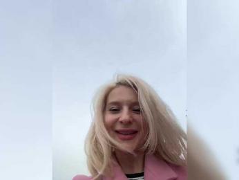 -Molly- bongacams stream image, 15.05.2025 08:30