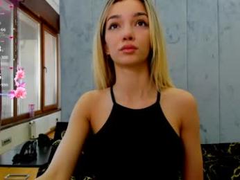 sassyt33n chaturbate stream image